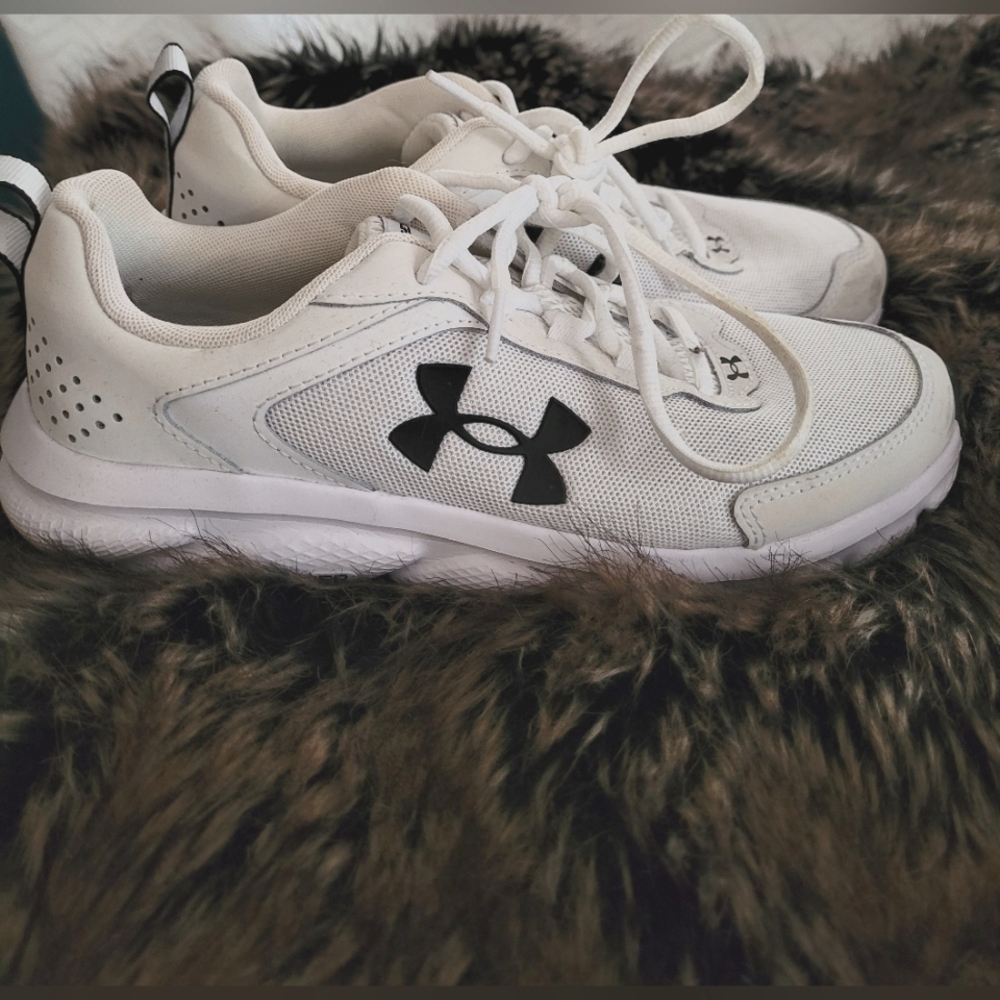 Under Armour Women's White Athletic Shoes
